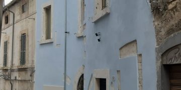 LA CASA AZZURRA NEL CENTRO STORICO DI AMELIA