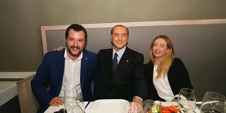 Matteo Salvini, Silvio Berlusconi e Giorgia Meloni. FOTO PANORAMA