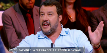 Matteo salvini a "Quarta Repubblica" con la polo della polizia penitenziaria