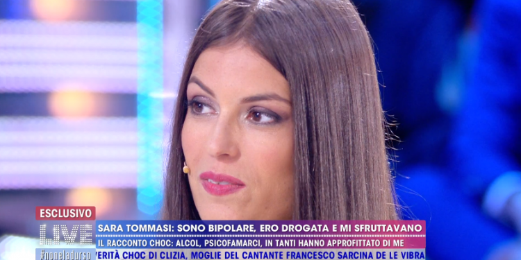 SARA TOMMASI IN UNA TRASMISSIONE TV