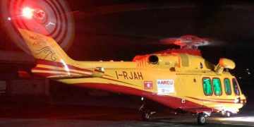 L'elicottero atterrato all'aviosuperficie Leonardi con il paziente di Bergamo.