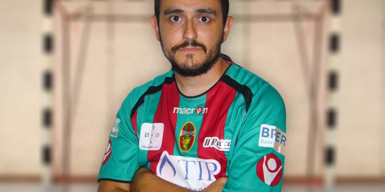 Nella foto, Filippo Bonelli, il tecnico della’UndeE 19 Della Ternana Futsal