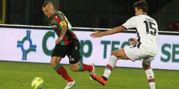 nella foto di Alberto Mirimao il capitano rossoverde Marino Defendi