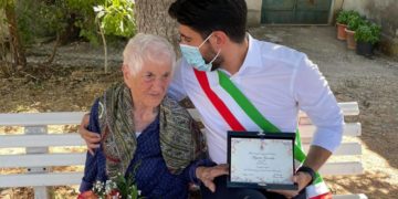 Il sindaco di Montecchio Federico Gori con Augusta Giontella