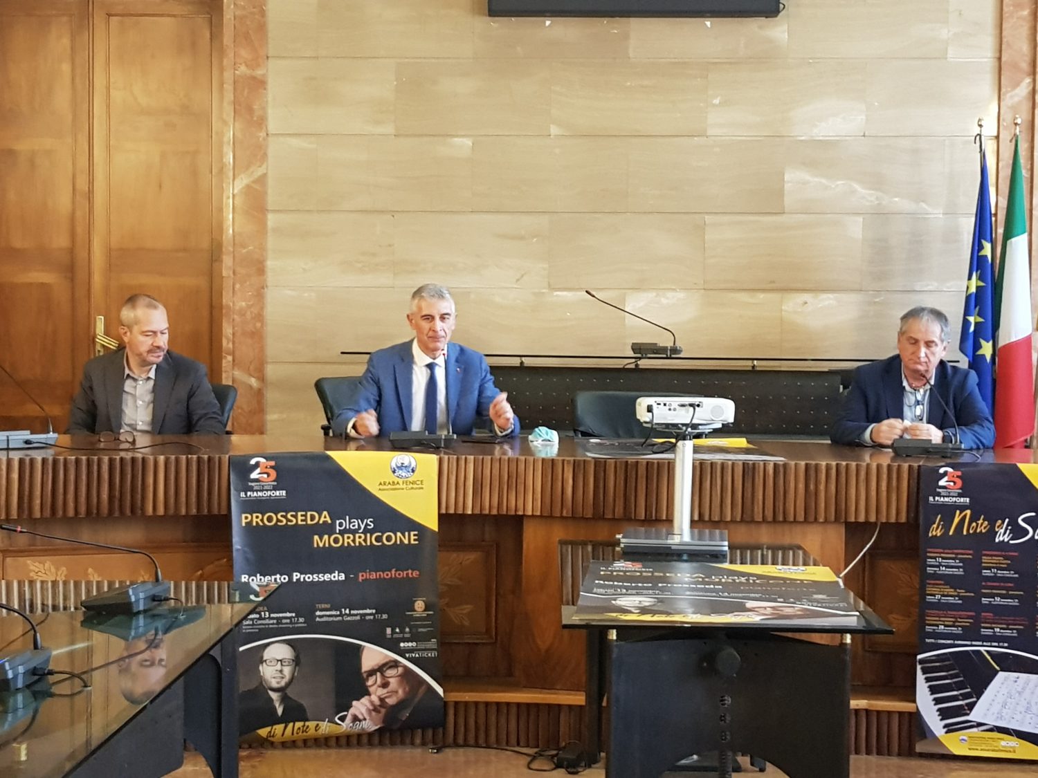 MAURIZIO CECCONELLI, BRUNO GALIGANI E GIAMPIERO LATTANZI ALLA PRESENTAZIONE DELLA 25^ STAGIONE CONCERTISTICA DI ARABA FENICE