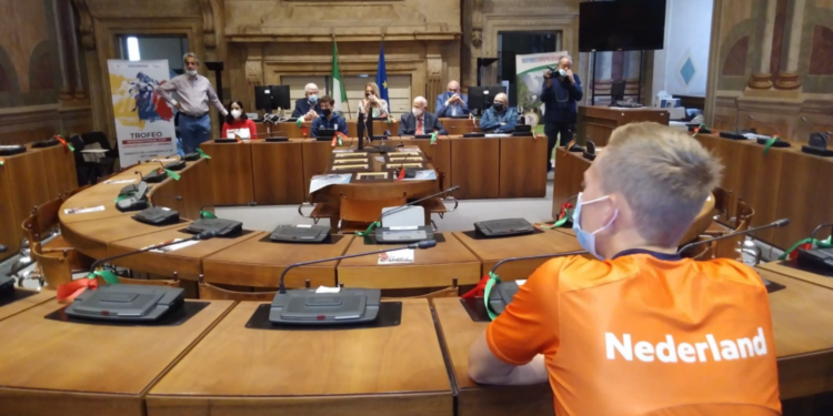 La nazionale olandese di pattinaggio ricevuta nella sala consiliare del Comune di Terni