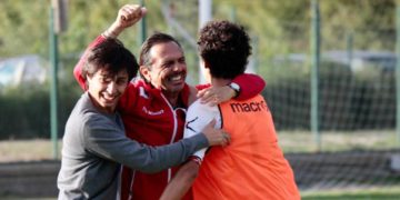 Enzo e Giacomo Fiaschini in un momento di esultanza sportiva