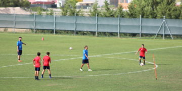 Alessandro Manni e i ragazzi della Polisportiva Campitello