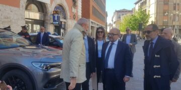 L'INCONTRO DEL MINISTRO GENNARO SANGIULIANO IN PIAZZA DELLA REPUBBLICA CON ORLANDO MASSELLI