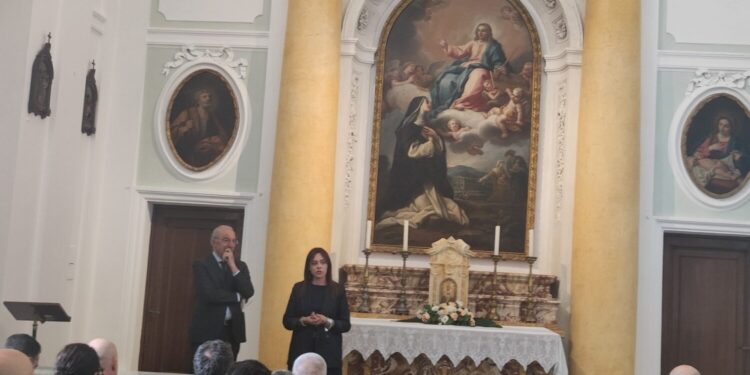 Un momento della inaugurazione: il presidente Sergio Rossi e la consigliere regionale Eleonora Pace.