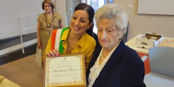 Maria Pulcinella insieme all'assessore Silvia Tiberti