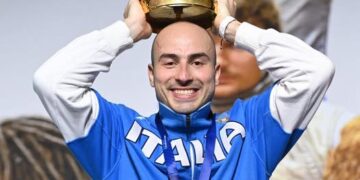 Paris, World Cup Mens Foil
9-11 January 2025
In photo: 1. FOCONI Alessio ITA
Photo by Eva Pavía #BizziTeam FIE