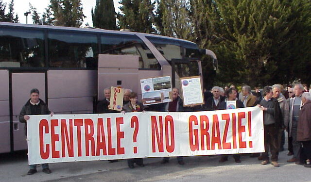 La delegazione contro la centrale in partenza per Perugia