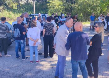 Prima della partenza dei cittadini