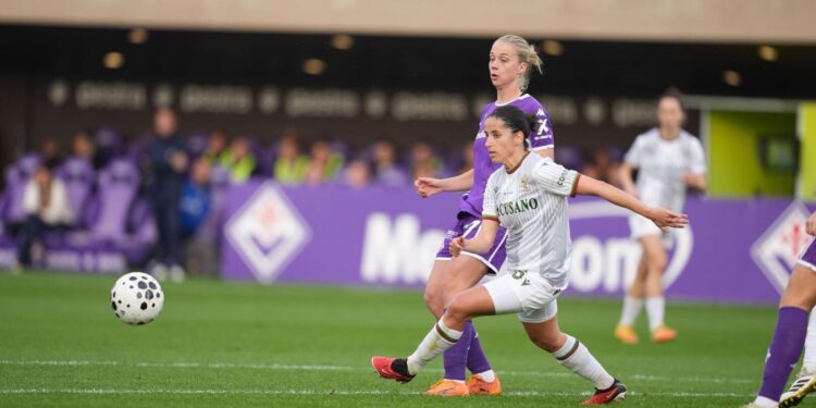 CLAUDIA CICCOTTI IN CAMPO A FIRENZE