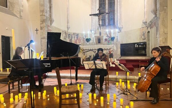 Francesco Morettini, Harumi Ota e Paola Trapè nella Chiesa di S. Francesco a Sangemini