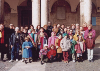 IL PRIMO GRUPPO DI BAMBINI ACCOLTI. 1992