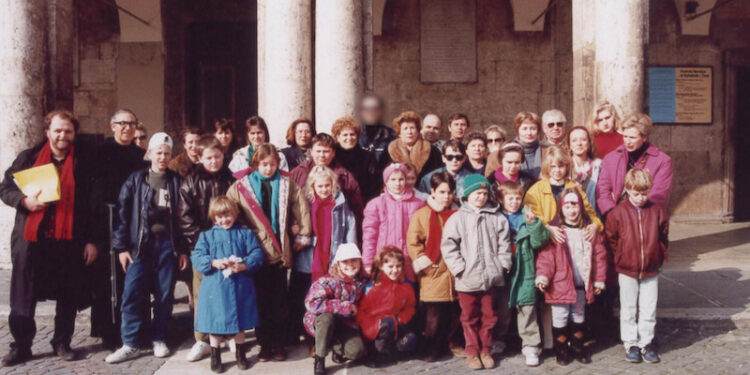 IL PRIMO GRUPPO DI BAMBINI ACCOLTI. 1992