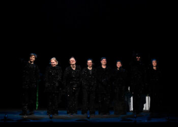 I crediti sono di Collettivo Opera Studio

scritto da Gwendolyn Warnock e Kirjan Waage
regia Gwendolyn Warnock e Kirjan Waage

Venerdì 26 giugno 2026, Prima ore 16:30